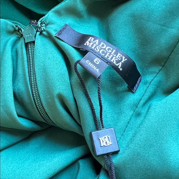 Badgley Mischka Pleated Georgette Long Sleeve Gown - Picture 8 of 8